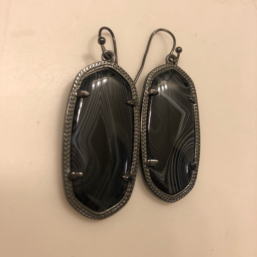 Black Kendra Scott Elle earrings